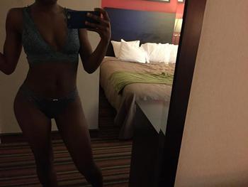 , 19  female escort, Toronto