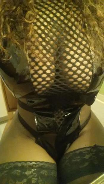 , 21  female escort, Toronto