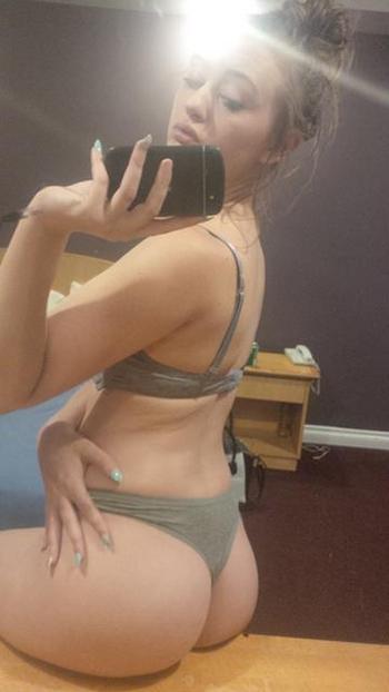 , 21  female escort, Toronto