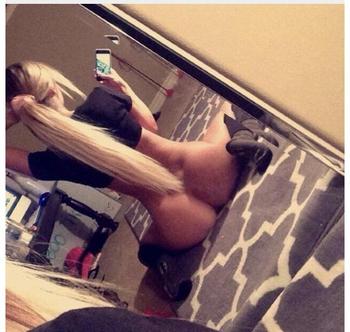 , 22  female escort, Toronto