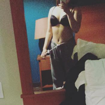 , 20  female escort, Toronto