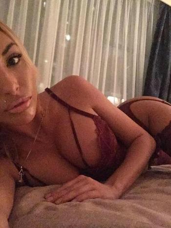 , 22  female escort, Toronto