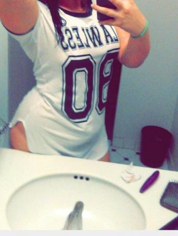 , 21  female escort, Toronto