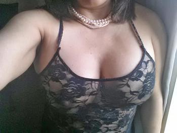 , 34 Latino/Hispanic female escort, Toronto