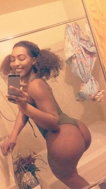 , 19  female escort, Toronto