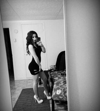 , 21 Middle Eastern female escort, Toronto