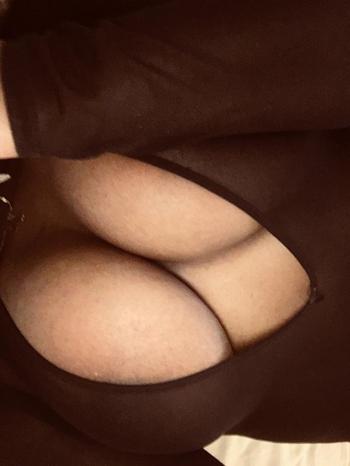 , 22  female escort, Toronto