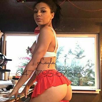 , 19  female escort, Toronto