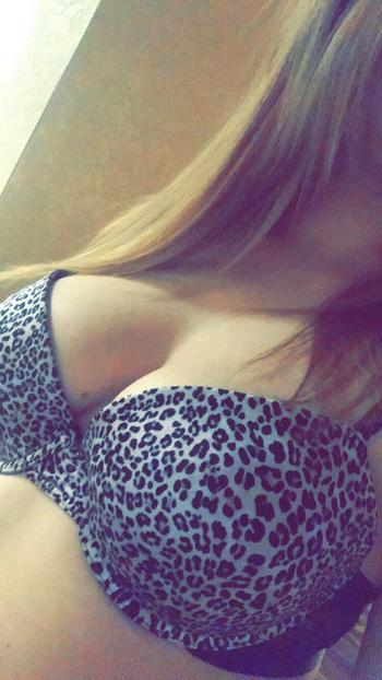 , 24 European female escort, Toronto