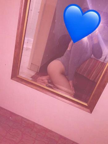 , 20  female escort, Toronto