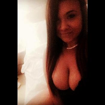 , 25  female escort, Toronto