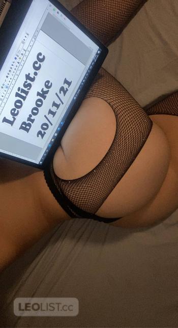 BrookeXx00, 23 Caucasian/White female escort, City of Toronto