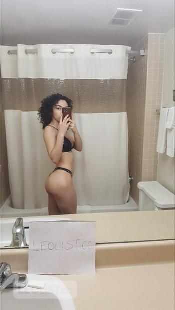 Rosa, the Italian party babe, 21 Caucasian/White female escort, City of Toronto
