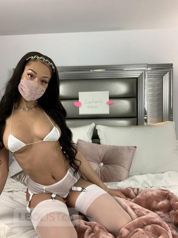 Rosé Admire, 23 Mixed female escort, City of Toronto
