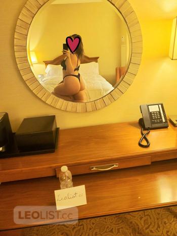 Holly Finess, 20 Caucasian/White female escort, City of Toronto