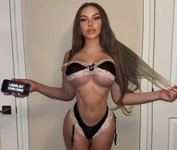 Sasha, 19 Caucasian/White female escort, Toronto