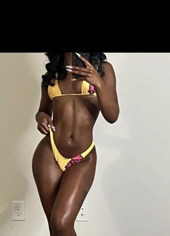 Candy, 23 Black female escort, Toronto