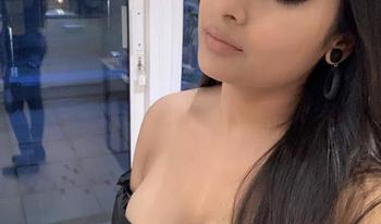Riya, 23 Indo Canadian female escort, Toronto