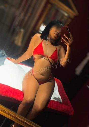 Armani - 289.255.2665, 24 Mixed female escort, Toronto