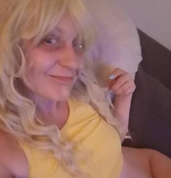 Xaillia, 39 Caucasian/White female escort, Toronto