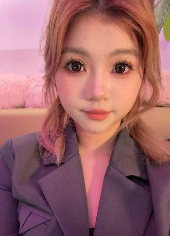 Anan, 22 Asian female escort, Toronto