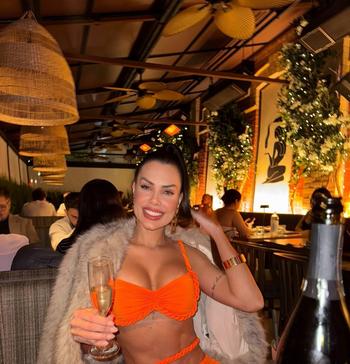 Lara, 28 Mixed female escort, Toronto