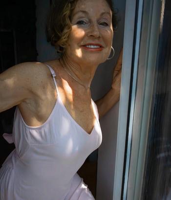 Sandy, 60 Caucasian/White female escort, Toronto