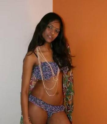 Coco&Cherry, 21 Indo Canadian female escort, Toronto