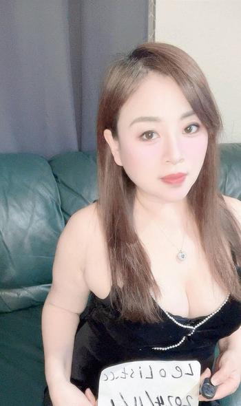 Yoyo.   sunny, 22 Asian female escort, Toronto